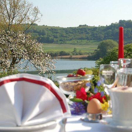 Hotel-Ferienwohnungen Cafe Maarblick Schalkenmehren Luaran gambar