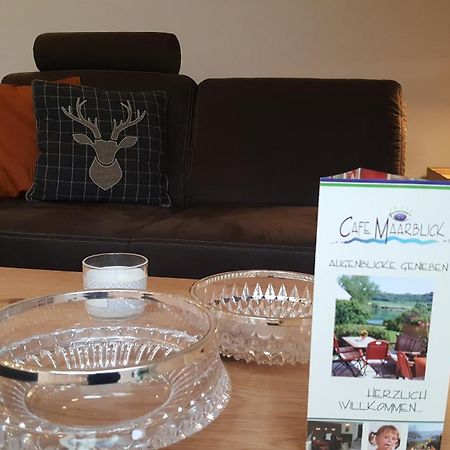 Hotel-Ferienwohnungen Cafe Maarblick Schalkenmehren Luaran gambar