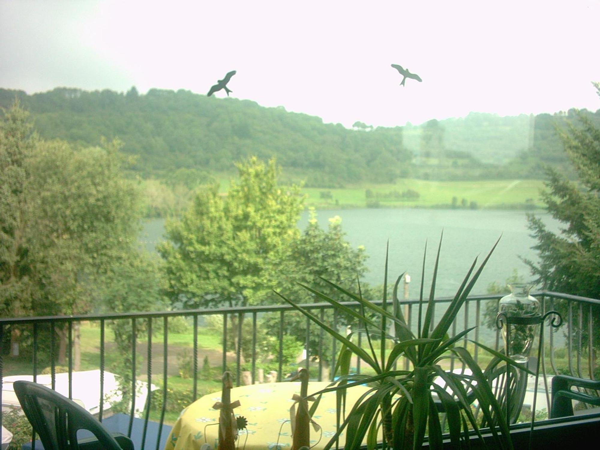 Hotel-Ferienwohnungen Cafe Maarblick Schalkenmehren Bilik gambar