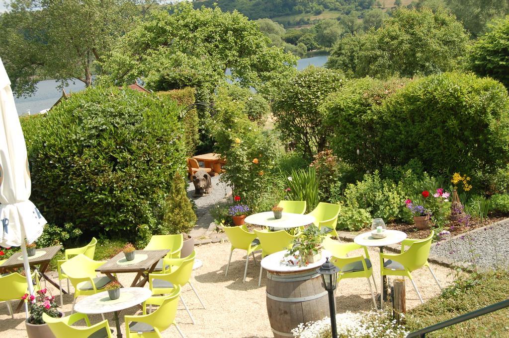 Hotel-Ferienwohnungen Cafe Maarblick Schalkenmehren Luaran gambar