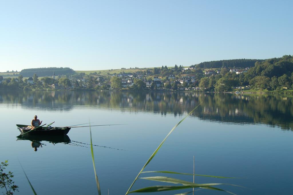 Hotel-Ferienwohnungen Cafe Maarblick Schalkenmehren Luaran gambar