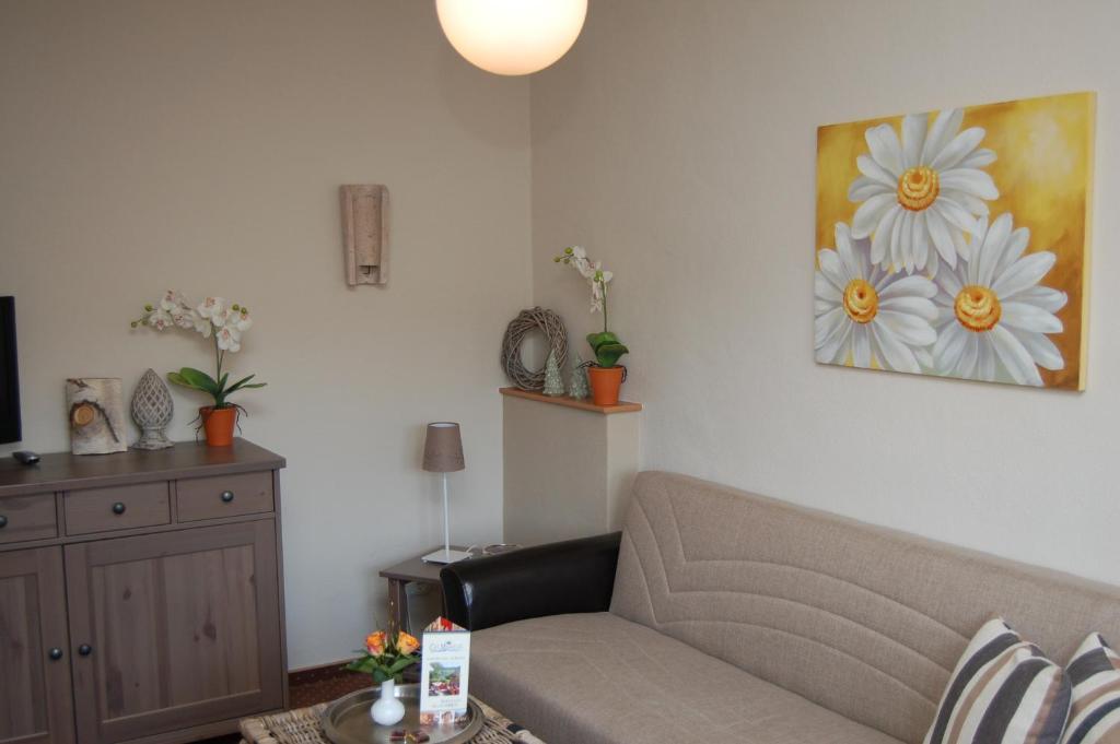 Hotel-Ferienwohnungen Cafe Maarblick Schalkenmehren Bilik gambar
